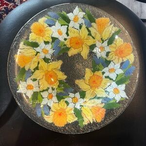 Peggy Karr Fused Glass Yellow and White Daffodils 11” Bowl Signed Dated 2002